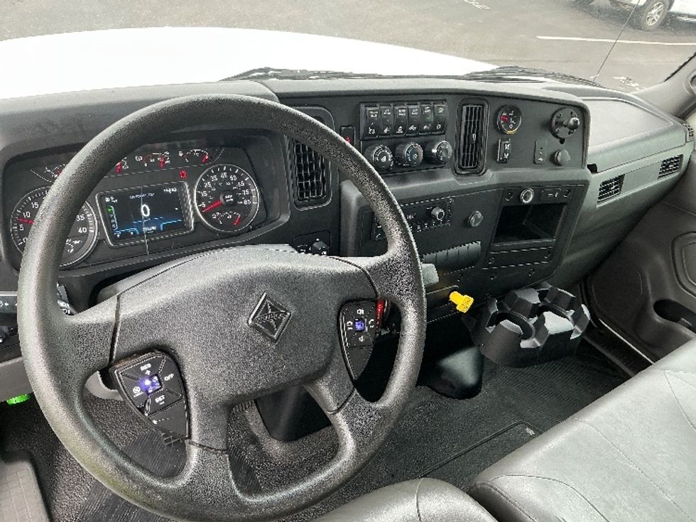Medium Duty Box Truck-Light and Medium Duty Trucks-International-2022-MV607-Phoenix-AZ-222,082\n\t\tmiles-$ 49,750 - Image 17