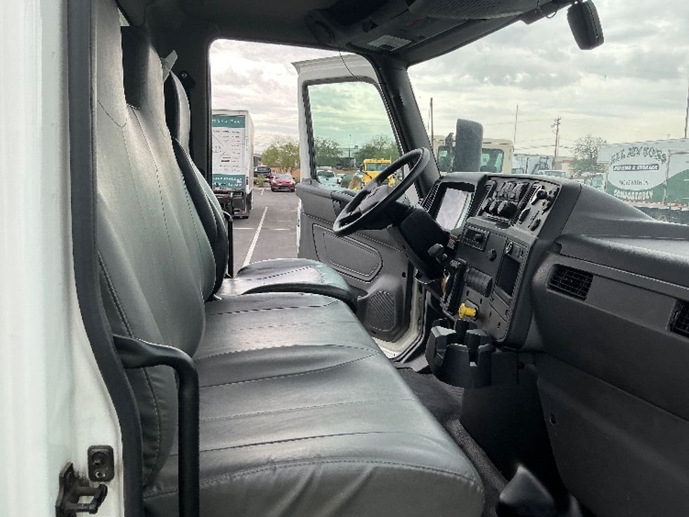 Medium Duty Box Truck-Light and Medium Duty Trucks-International-2022-MV607-Phoenix-AZ-222,082\n\t\tmiles-$ 49,750 - Image 21