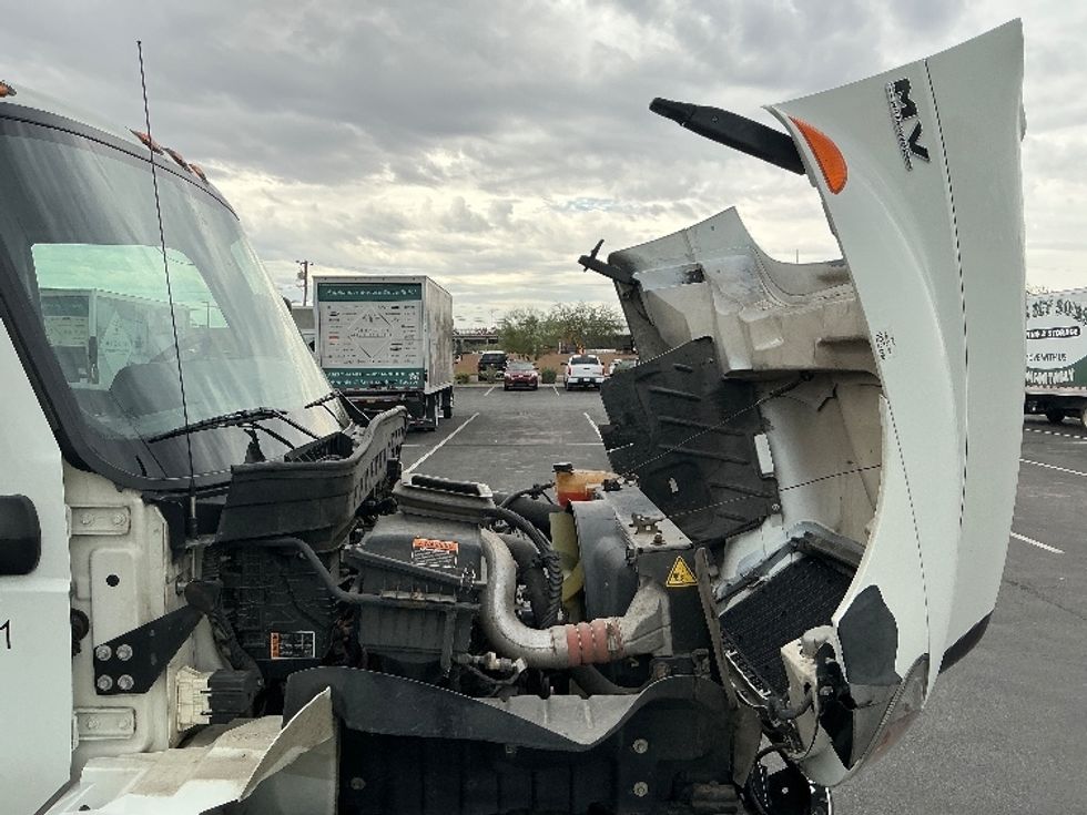 Medium Duty Box Truck-Light and Medium Duty Trucks-International-2022-MV607-Phoenix-AZ-222,082\n\t\tmiles-$ 49,750 - Image 22