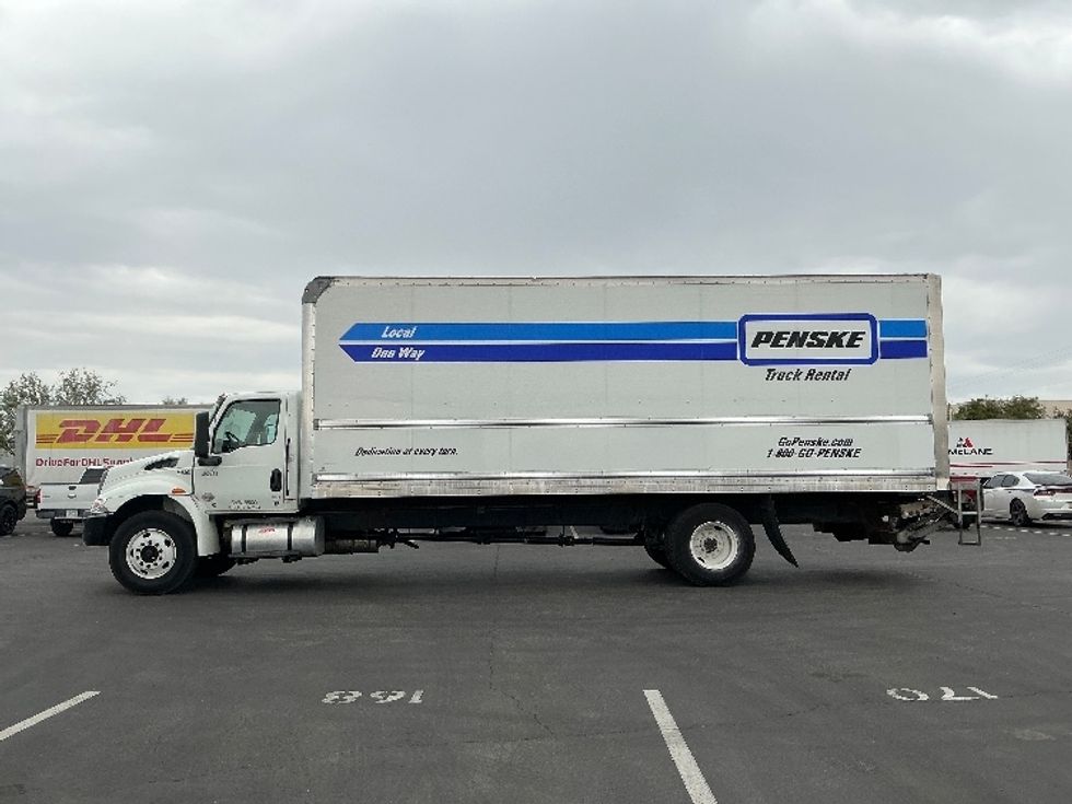 Medium Duty Box Truck-Light and Medium Duty Trucks-International-2022-MV607-Phoenix-AZ-222,082\n\t\tmiles-$ 49,750 - Image 4