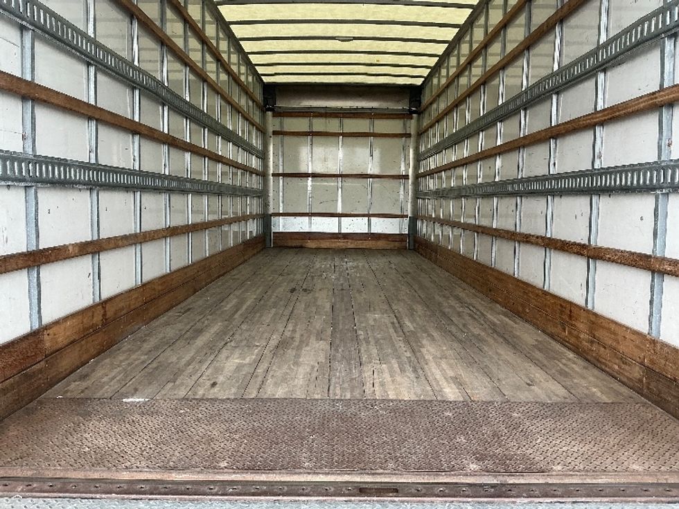 Medium Duty Box Truck-Light and Medium Duty Trucks-International-2022-MV607-Phoenix-AZ-222,082\n\t\tmiles-$ 49,750 - Image 9