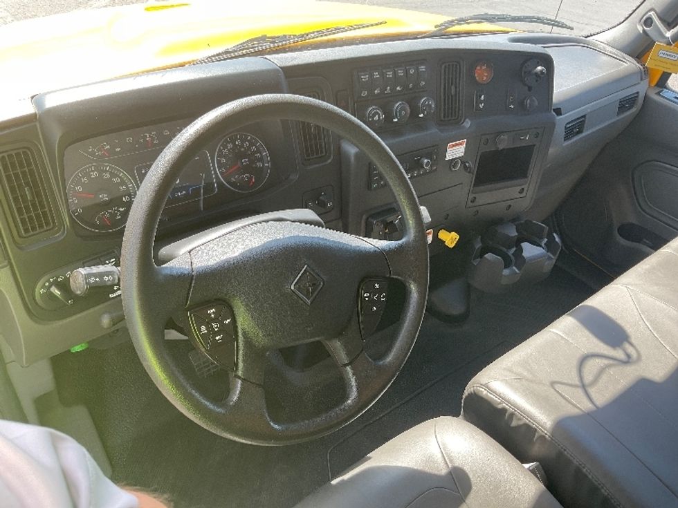 Medium Duty Box Truck-Light and Medium Duty Trucks-International-2022-MV607-Phoenix-AZ-235,632\n\t\tmiles-$ 41,250 - Image 18