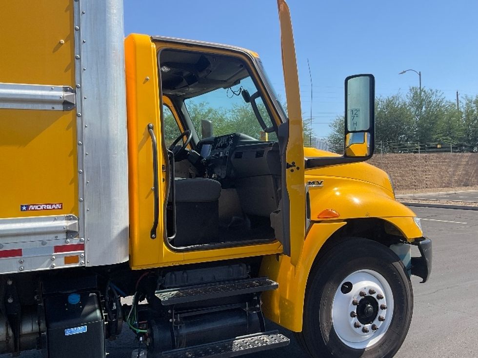 Medium Duty Box Truck-Light and Medium Duty Trucks-International-2022-MV607-Phoenix-AZ-235,632\n\t\tmiles-$ 41,250 - Image 20