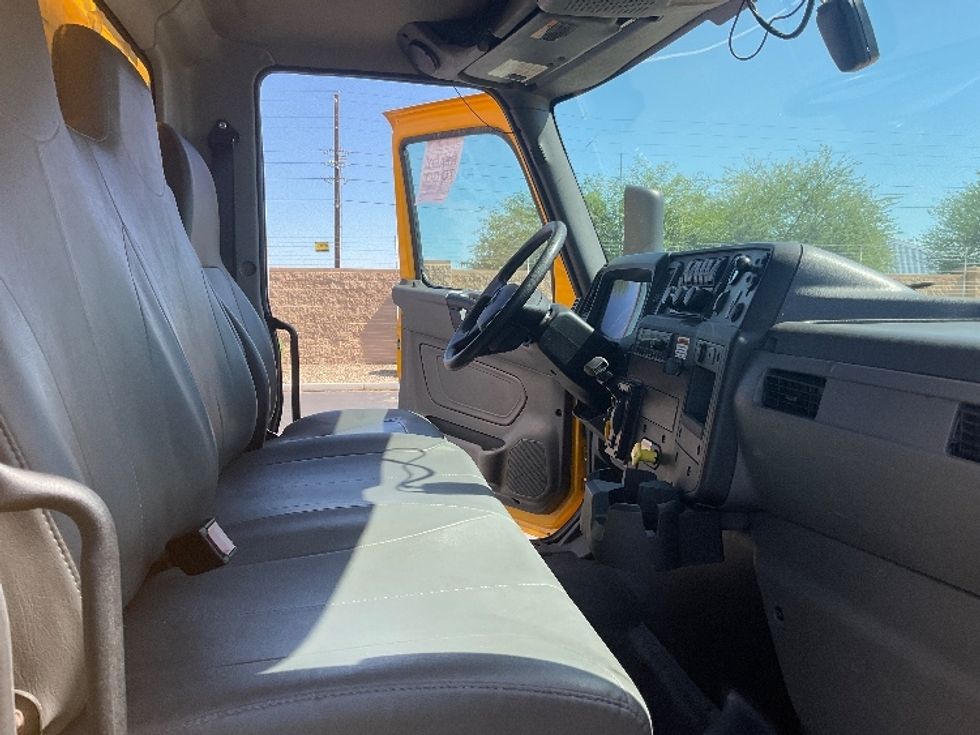 Medium Duty Box Truck-Light and Medium Duty Trucks-International-2022-MV607-Phoenix-AZ-235,632\n\t\tmiles-$ 41,250 - Image 22