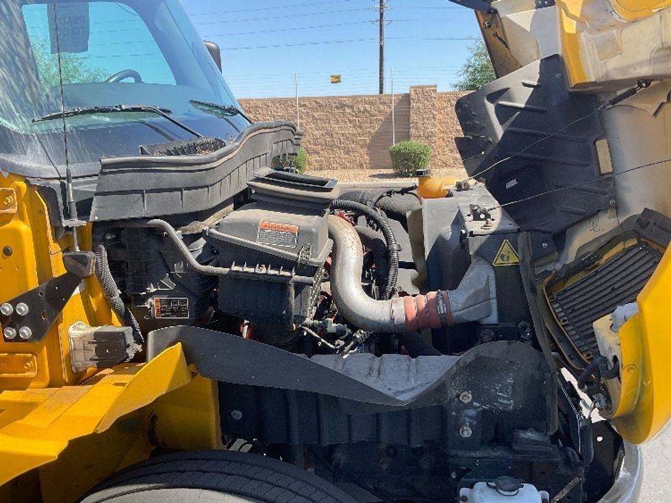 Medium Duty Box Truck-Light and Medium Duty Trucks-International-2022-MV607-Phoenix-AZ-235,632\n\t\tmiles-$ 41,250 - Image 23