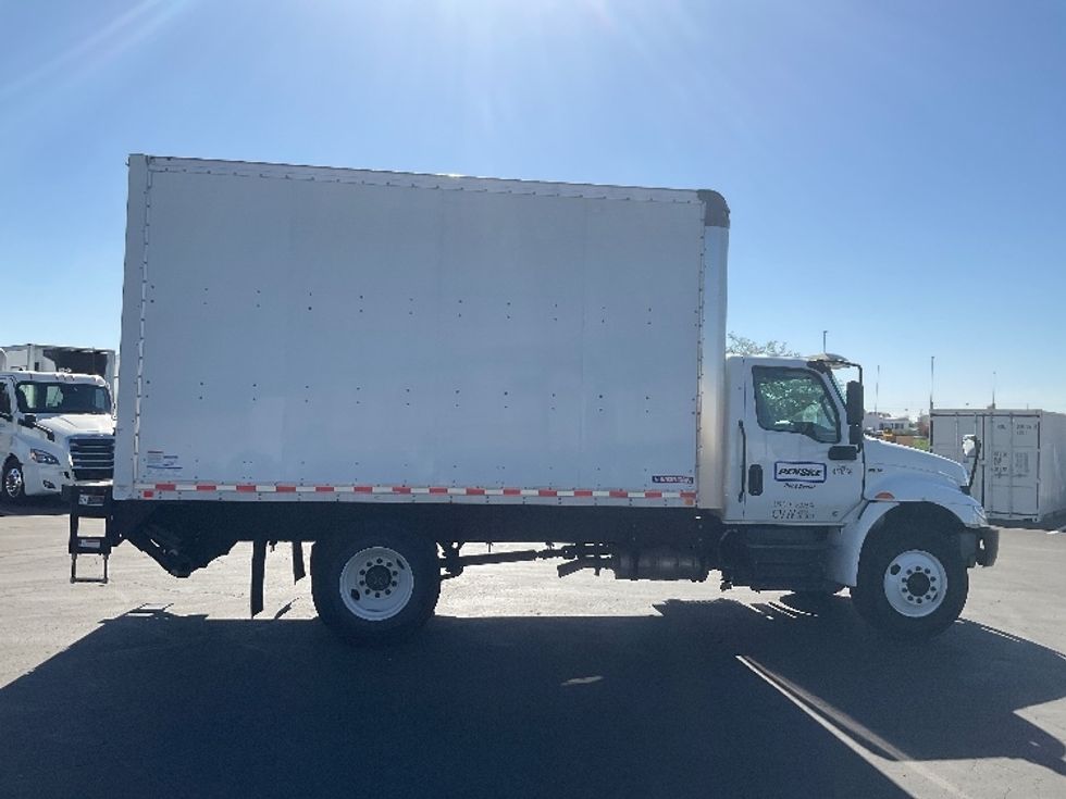 Medium Duty Box Truck-Light and Medium Duty Trucks-International-2022-MV607-Phoenix-AZ-236,662\n\t\tmiles-$ 39,750 - Image 15