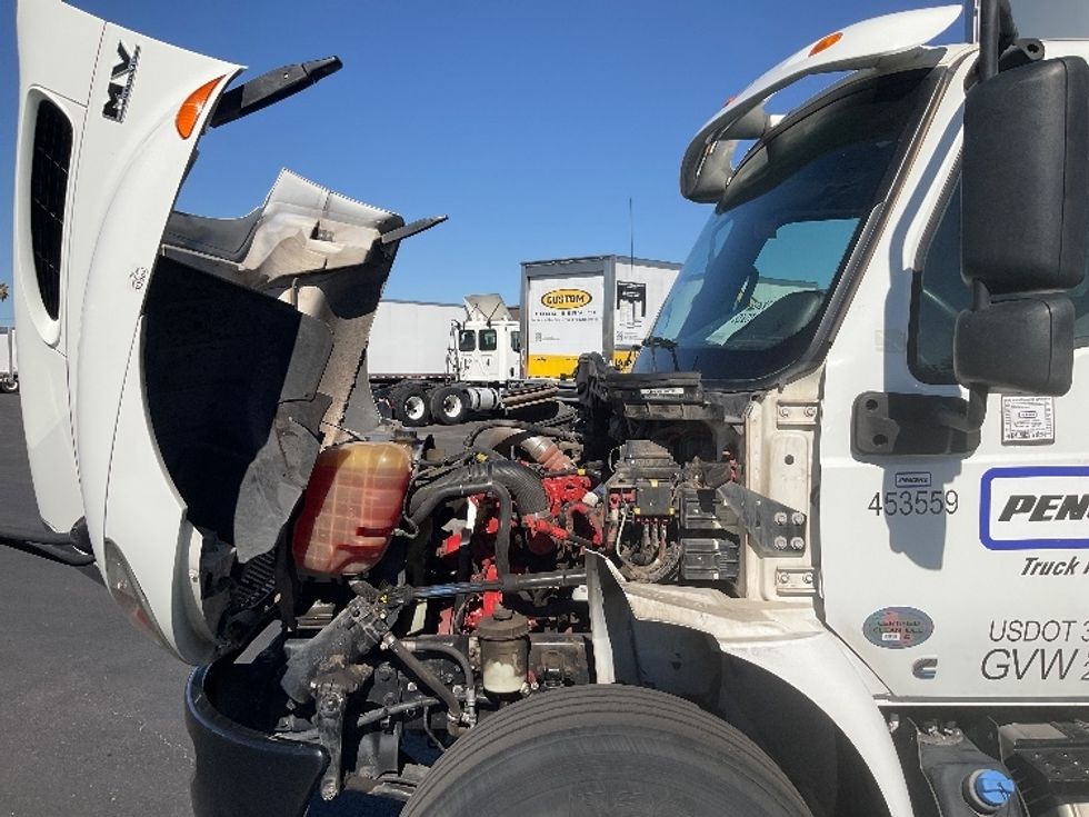 Medium Duty Box Truck-Light and Medium Duty Trucks-International-2022-MV607-Phoenix-AZ-236,662\n\t\tmiles-$ 39,750 - Image 24