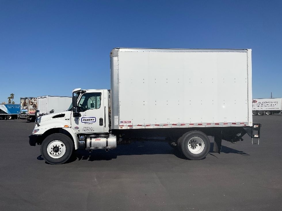 Medium Duty Box Truck-Light and Medium Duty Trucks-International-2022-MV607-Phoenix-AZ-236,662\n\t\tmiles-$ 39,750 - Image 4