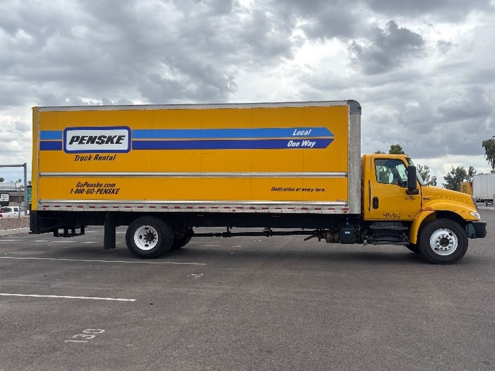 Medium Duty Box Truck-Light and Medium Duty Trucks-International-2022-MV607-Phoenix-AZ-255,437\n\t\tmiles-$ 35,250 - Image 14