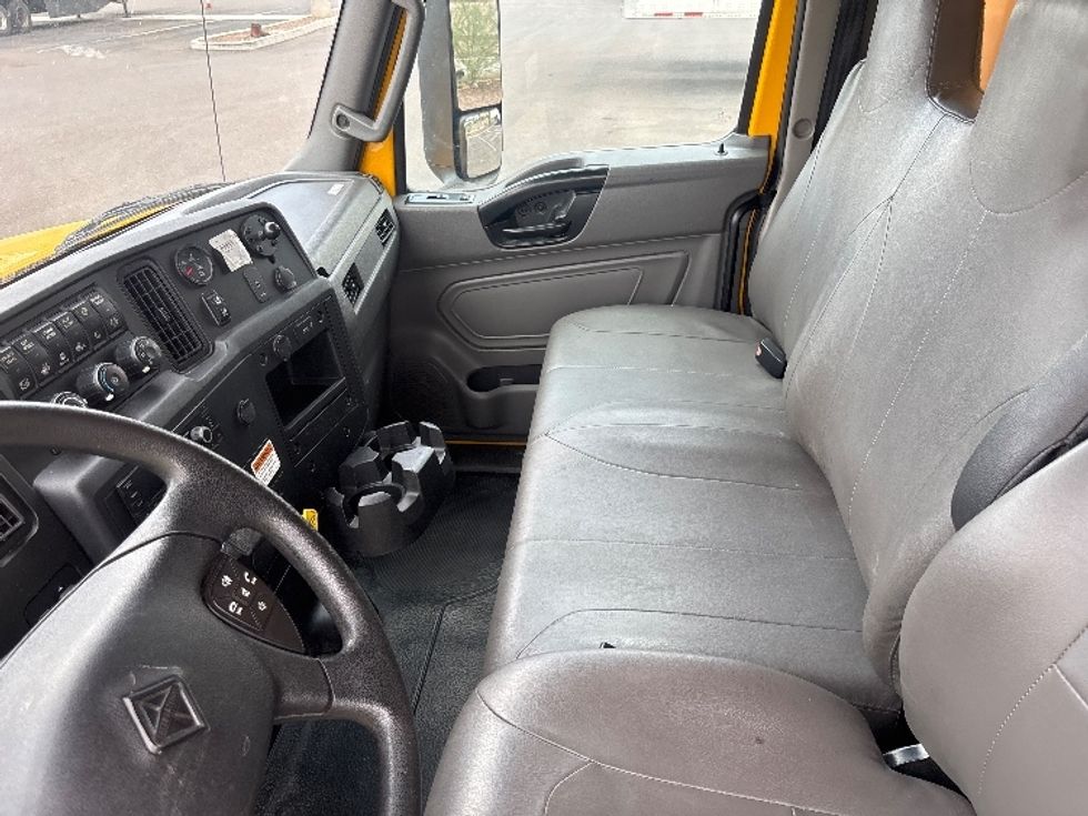 Medium Duty Box Truck-Light and Medium Duty Trucks-International-2022-MV607-Phoenix-AZ-255,437\n\t\tmiles-$ 35,250 - Image 17