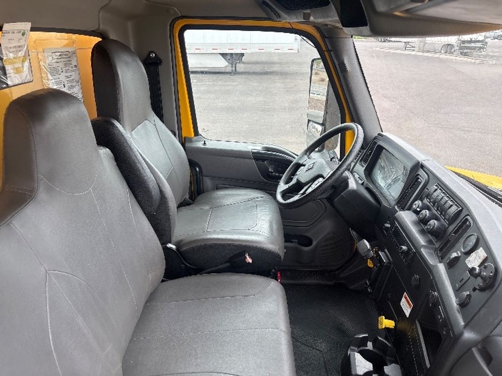 Medium Duty Box Truck-Light and Medium Duty Trucks-International-2022-MV607-Phoenix-AZ-255,437\n\t\tmiles-$ 35,250 - Image 20