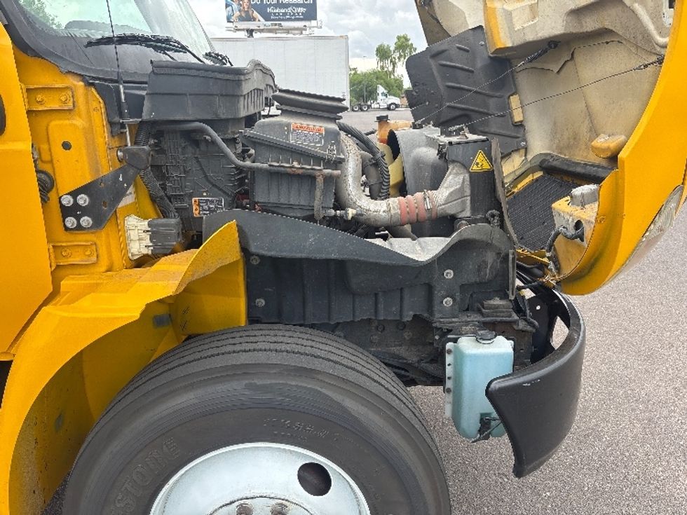 Medium Duty Box Truck-Light and Medium Duty Trucks-International-2022-MV607-Phoenix-AZ-255,437\n\t\tmiles-$ 35,250 - Image 21