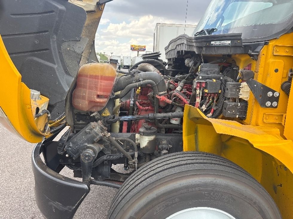 Medium Duty Box Truck-Light and Medium Duty Trucks-International-2022-MV607-Phoenix-AZ-255,437\n\t\tmiles-$ 35,250 - Image 22