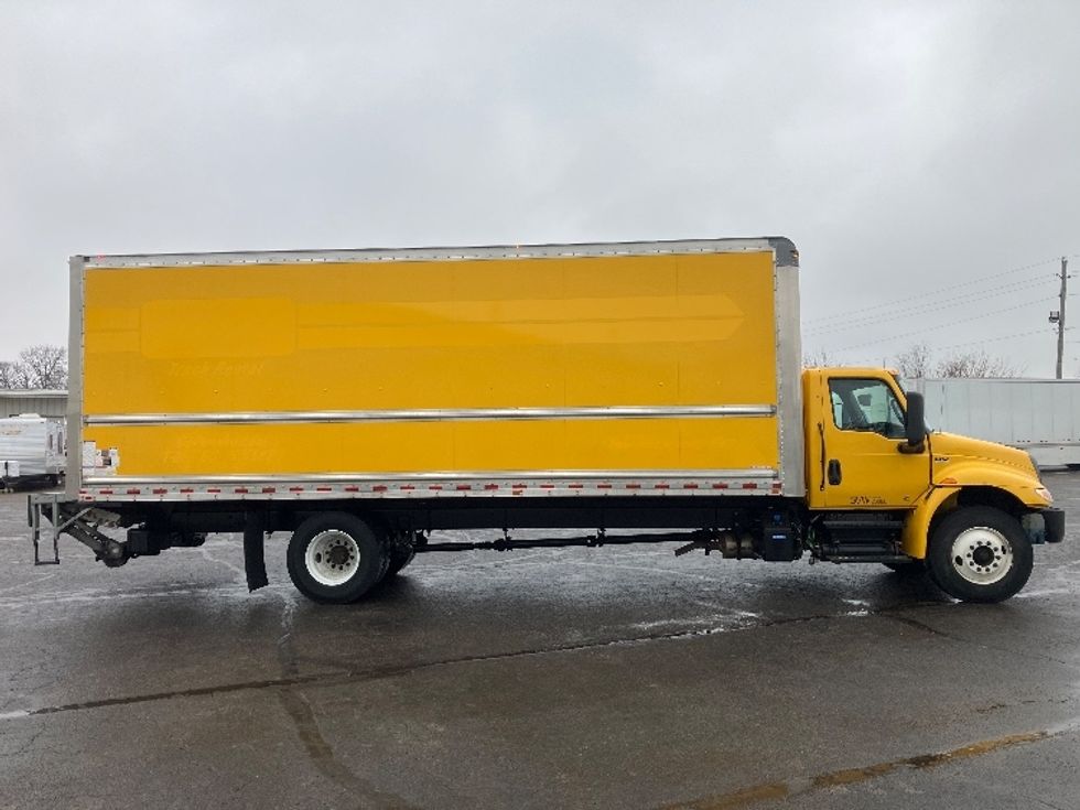Medium Duty Box Truck-Light and Medium Duty Trucks-International-2022-MV607-Piqua-OH-114,725\n\t\tmiles-$ 70,000 - Image 15