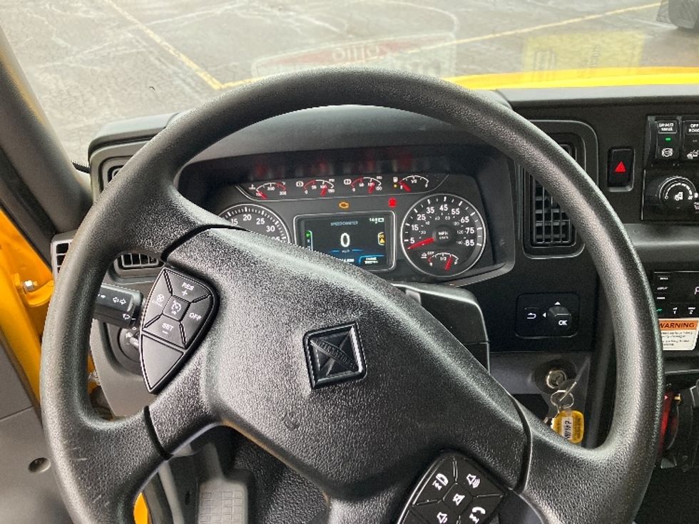 Medium Duty Box Truck-Light and Medium Duty Trucks-International-2022-MV607-Piqua-OH-114,725\n\t\tmiles-$ 70,000 - Image 18