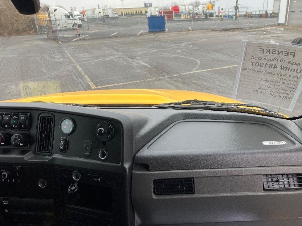 Medium Duty Box Truck-Light and Medium Duty Trucks-International-2022-MV607-Piqua-OH-114,725\n\t\tmiles-$ 70,000 - Image 21