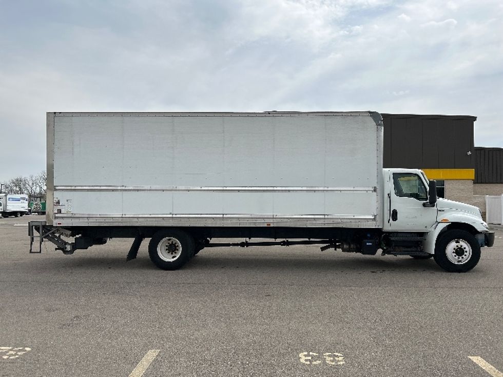 Medium Duty Box Truck-Light and Medium Duty Trucks-International-2022-MV607-Piqua-OH-140,217\n\t\tmiles-$ 60,000 - Image 15