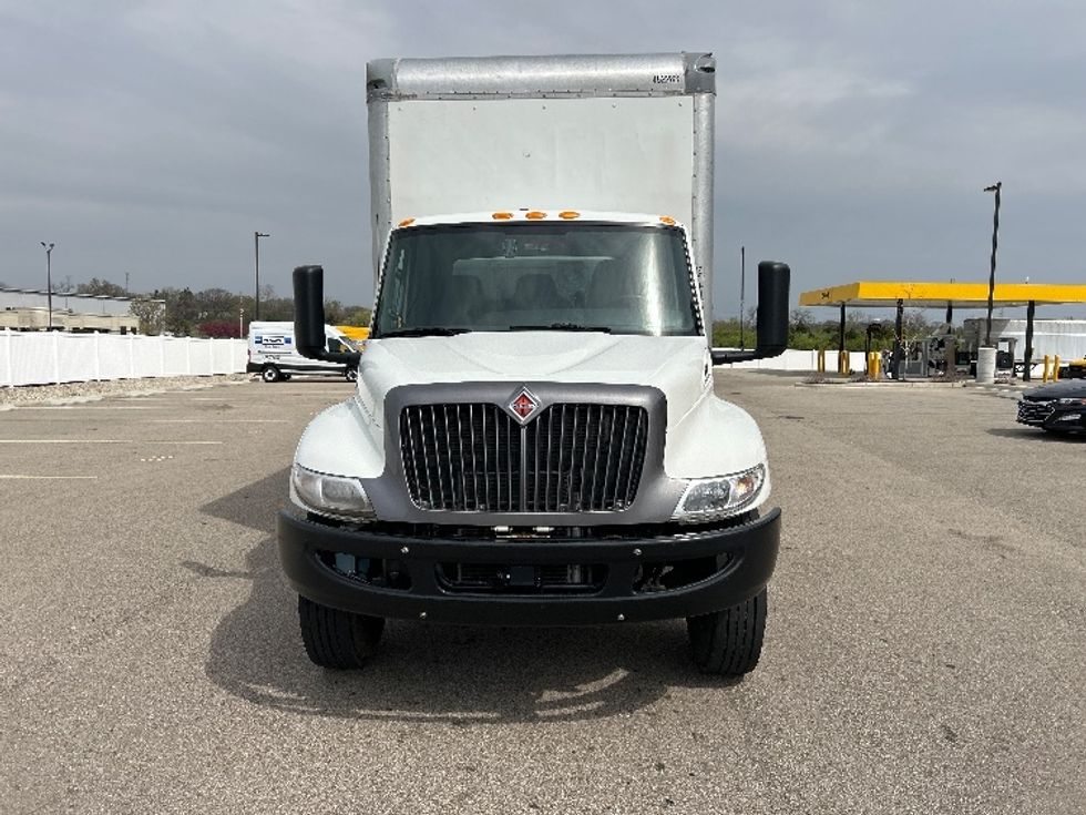Medium Duty Box Truck-Light and Medium Duty Trucks-International-2022-MV607-Piqua-OH-140,217\n\t\tmiles-$ 60,000 - Image 2