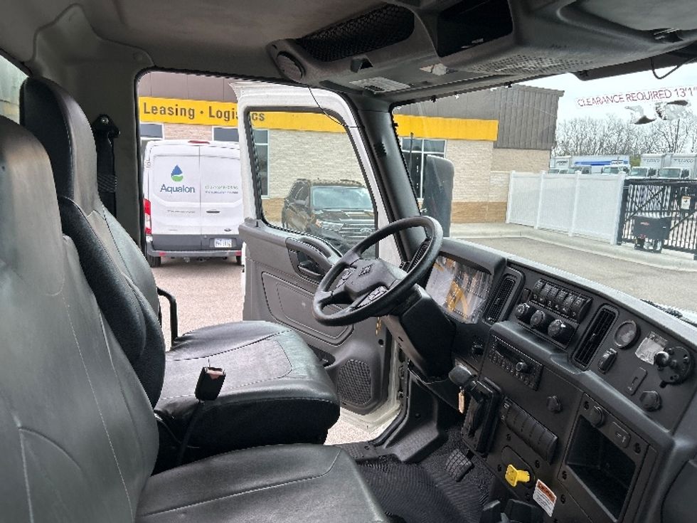 Medium Duty Box Truck-Light and Medium Duty Trucks-International-2022-MV607-Piqua-OH-140,217\n\t\tmiles-$ 60,000 - Image 22