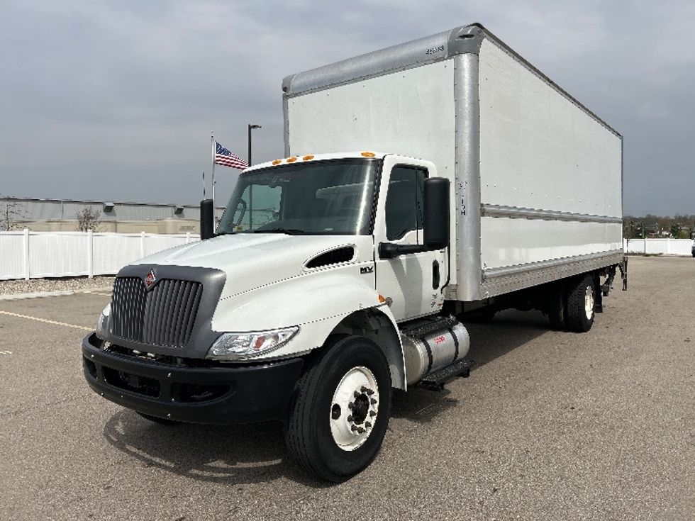 Medium Duty Box Truck-Light and Medium Duty Trucks-International-2022-MV607-Piqua-OH-140,217\n\t\tmiles-$ 60,000 - Image 3