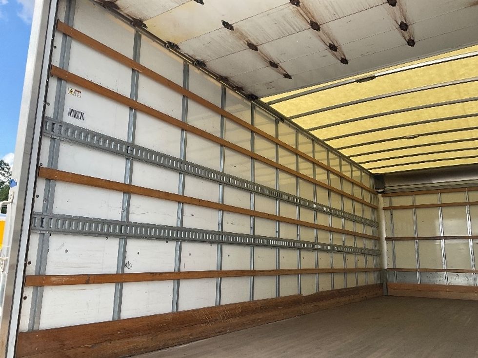 Medium Duty Box Truck-Light and Medium Duty Trucks-International-2022-MV607-Piqua-OH-187,114\n\t\tmiles-$ 53,500 - Image 11