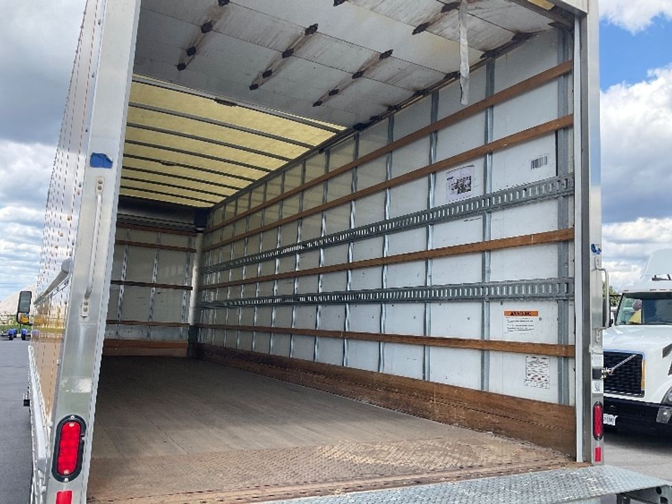 Medium Duty Box Truck-Light and Medium Duty Trucks-International-2022-MV607-Piqua-OH-187,114\n\t\tmiles-$ 53,500 - Image 12