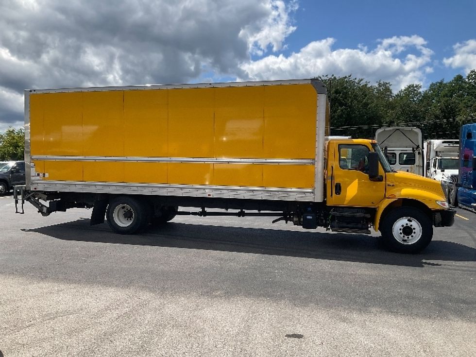 Medium Duty Box Truck-Light and Medium Duty Trucks-International-2022-MV607-Piqua-OH-187,114\n\t\tmiles-$ 53,500 - Image 15