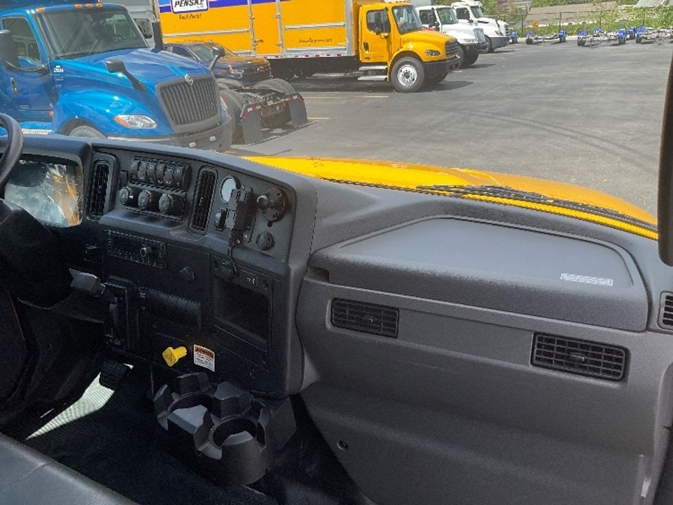 Medium Duty Box Truck-Light and Medium Duty Trucks-International-2022-MV607-Piqua-OH-187,114\n\t\tmiles-$ 53,500 - Image 21