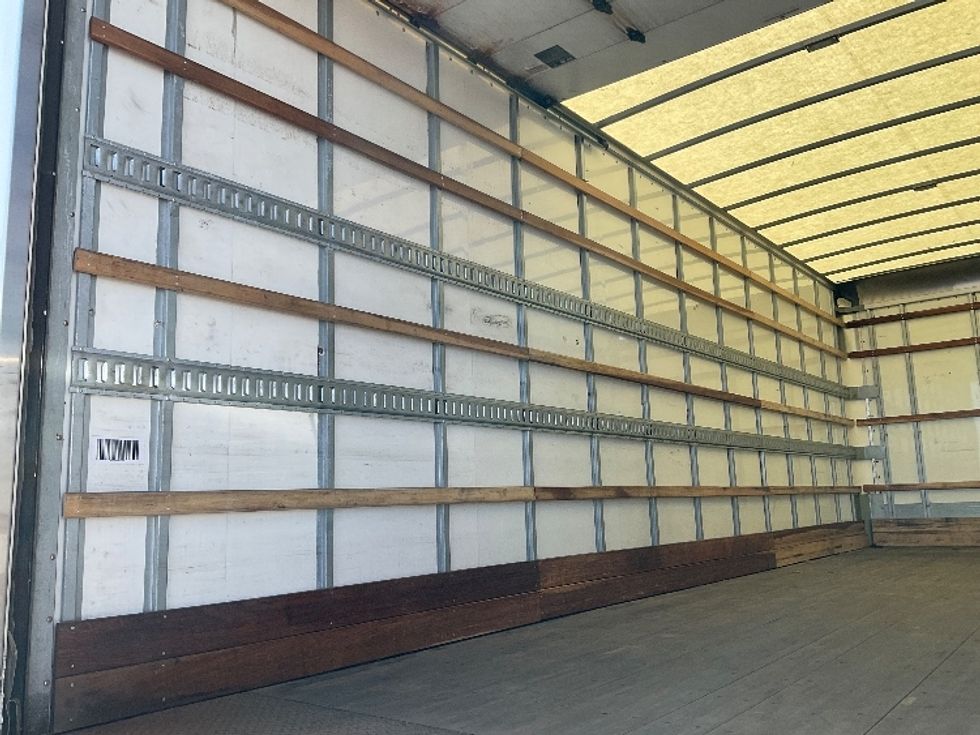 Medium Duty Box Truck-Light and Medium Duty Trucks-International-2022-MV607-Piqua-OH-196,699\n\t\tmiles-$ 52,500 - Image 11