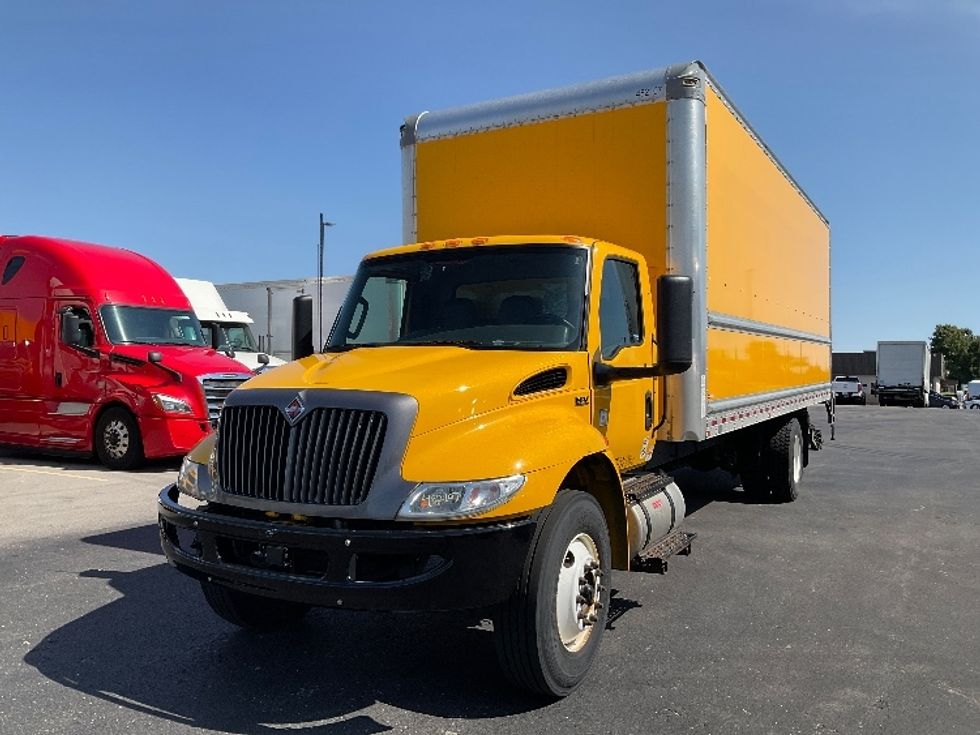 Medium Duty Box Truck-Light and Medium Duty Trucks-International-2022-MV607-Piqua-OH-196,699\n\t\tmiles-$ 52,500 - Image 3