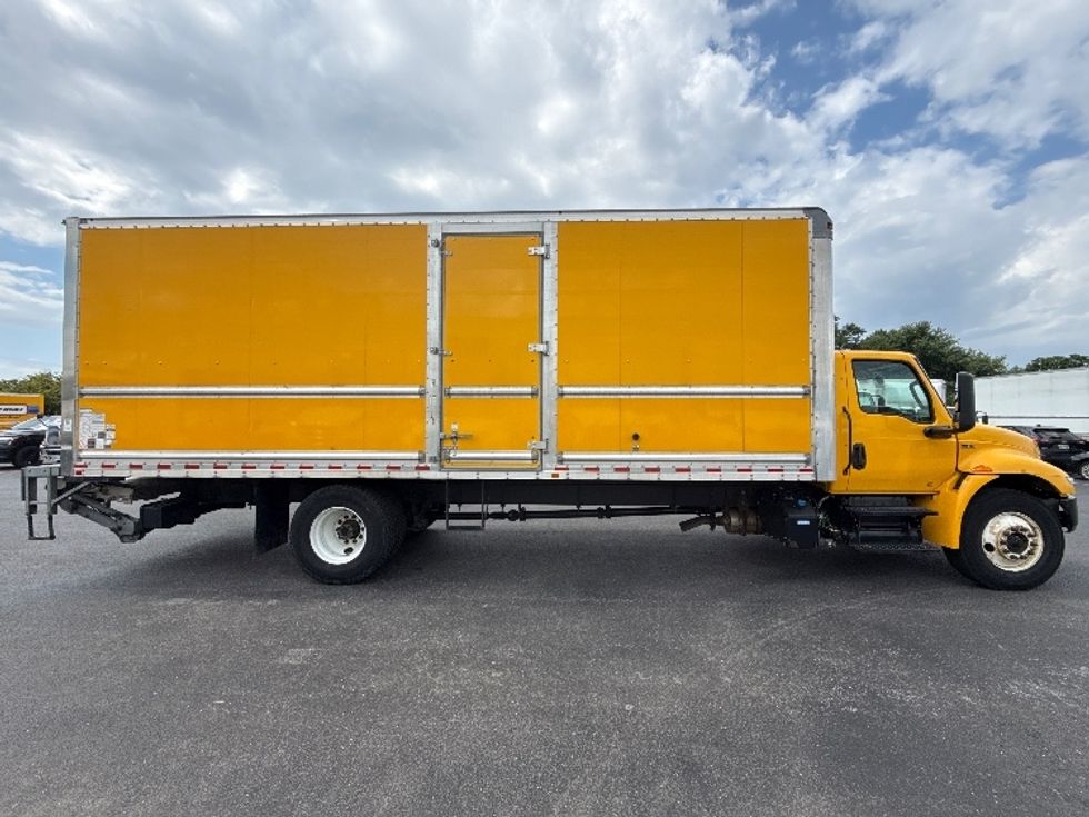 Medium Duty Box Truck-Light and Medium Duty Trucks-International-2022-MV607-Piqua-OH-198,984\n\t\tmiles-$ 49,750 - Image 13