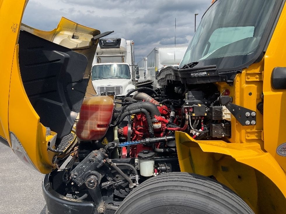 Medium Duty Box Truck-Light and Medium Duty Trucks-International-2022-MV607-Piqua-OH-198,984\n\t\tmiles-$ 49,750 - Image 21