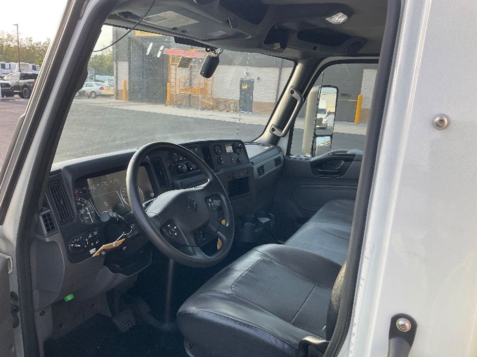 Medium Duty Box Truck-Light and Medium Duty Trucks-International-2022-MV607-Piqua-OH-237,097\n\t\tmiles-$ 46,750 - Image 17