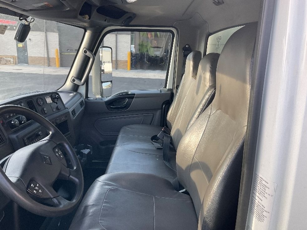 Medium Duty Box Truck-Light and Medium Duty Trucks-International-2022-MV607-Piqua-OH-237,097\n\t\tmiles-$ 46,750 - Image 19