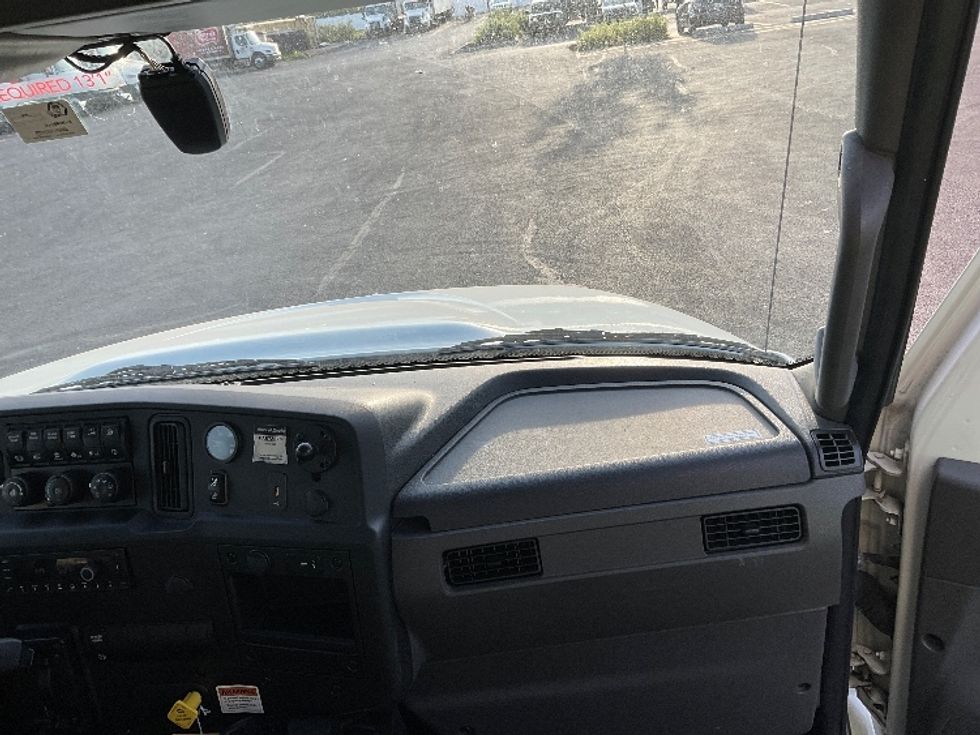 Medium Duty Box Truck-Light and Medium Duty Trucks-International-2022-MV607-Piqua-OH-237,097\n\t\tmiles-$ 46,750 - Image 21