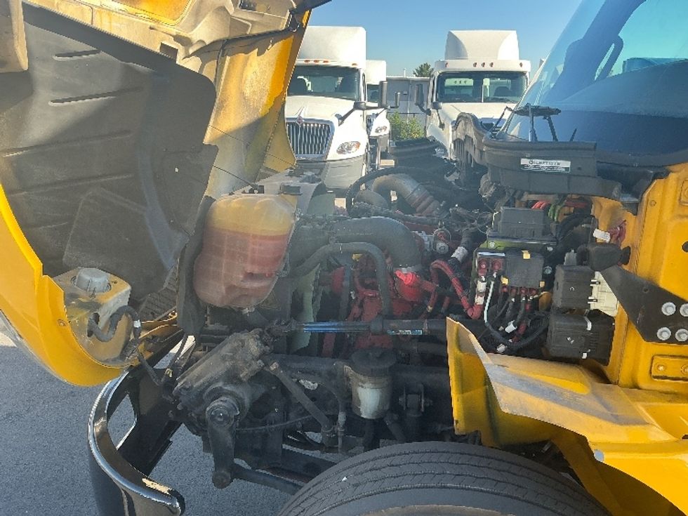 Medium Duty Box Truck-Light and Medium Duty Trucks-International-2022-MV607-Piqua-OH-237,192\n\t\tmiles-$ 45,750 - Image 24