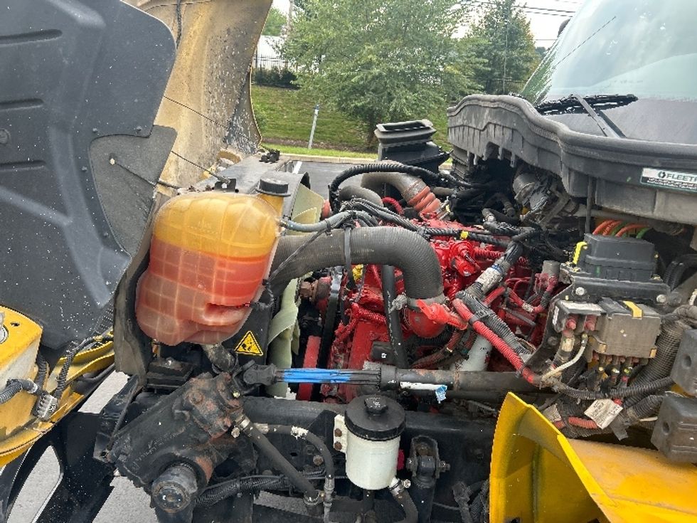 Medium Duty Box Truck-Light and Medium Duty Trucks-International-2022-MV607-Pittsburgh-PA-242,591\n\t\tmiles-$ 38,500 - Image 24