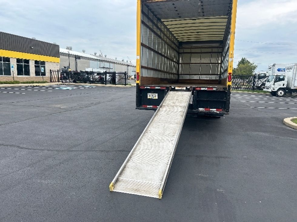 Medium Duty Box Truck-Light and Medium Duty Trucks-International-2022-MV607-Pittsburgh-PA-242,591\n\t\tmiles-$ 38,500 - Image 9