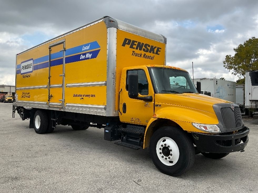 Medium Duty Box Truck-Light and Medium Duty Trucks-International-2022-MV607-Pompano Beach-FL-227,454\n\t\tmiles-$ 43,250 - Image 1