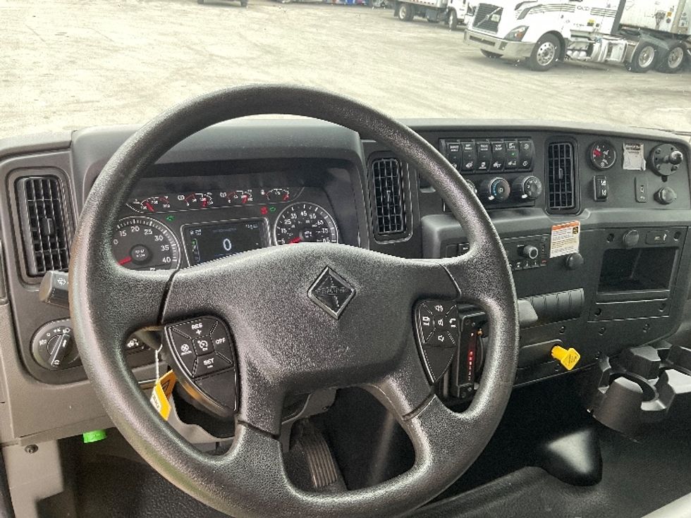 Medium Duty Box Truck-Light and Medium Duty Trucks-International-2022-MV607-Pompano Beach-FL-227,454\n\t\tmiles-$ 43,250 - Image 18