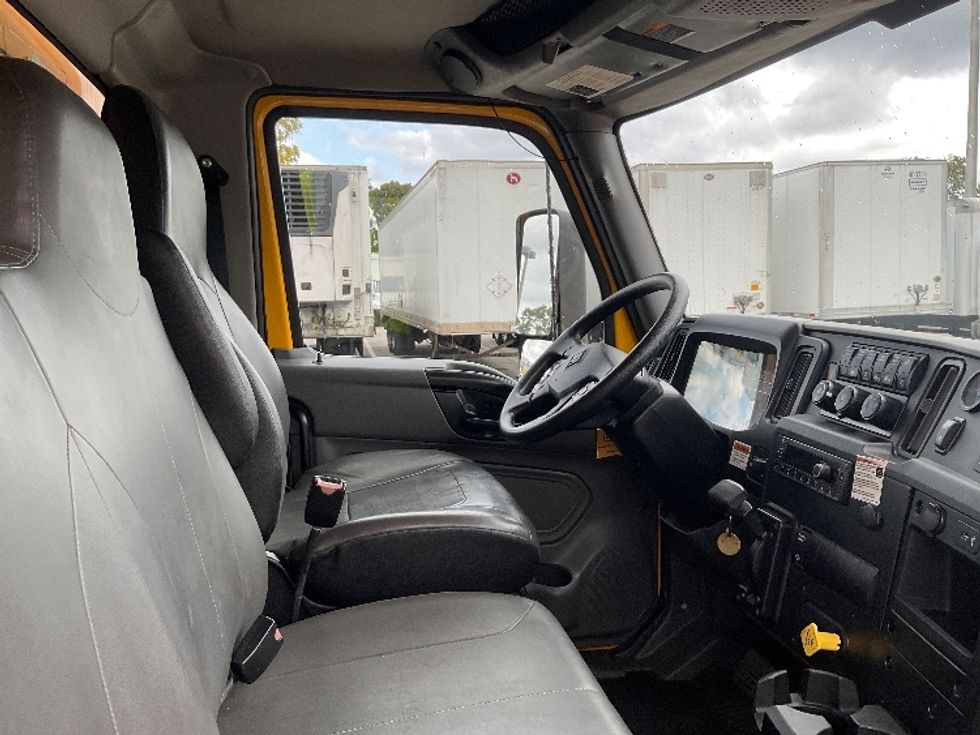 Medium Duty Box Truck-Light and Medium Duty Trucks-International-2022-MV607-Pompano Beach-FL-227,454\n\t\tmiles-$ 43,250 - Image 22