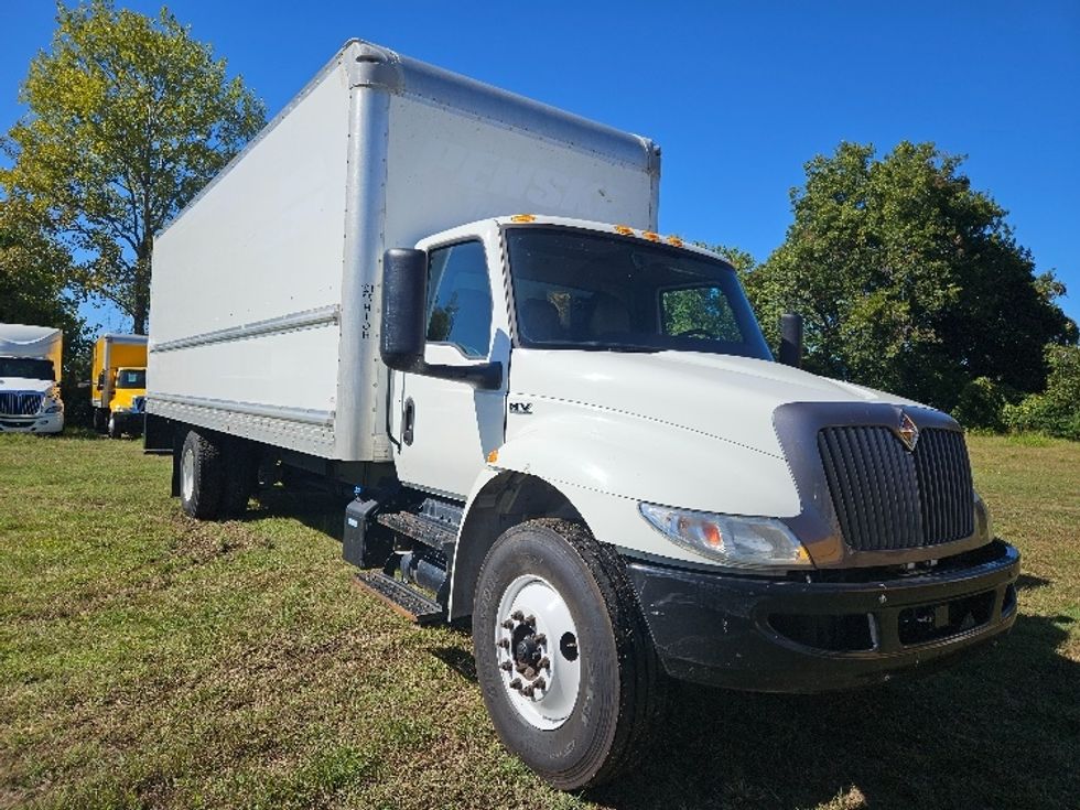 Medium Duty Box Truck-Light and Medium Duty Trucks-International-2022-MV607-Poplar Bluff-MO-248,171\n\t\tmiles-$ 41,500 - Image 1
