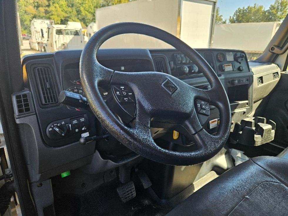 Medium Duty Box Truck-Light and Medium Duty Trucks-International-2022-MV607-Poplar Bluff-MO-248,171\n\t\tmiles-$ 41,500 - Image 16