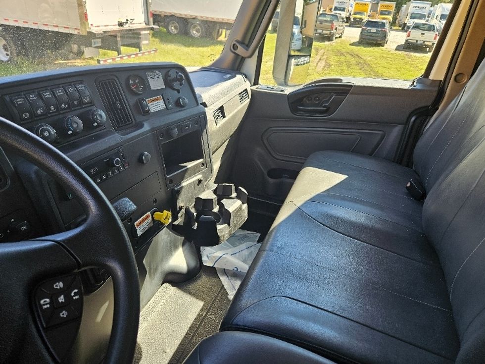 Medium Duty Box Truck-Light and Medium Duty Trucks-International-2022-MV607-Poplar Bluff-MO-248,171\n\t\tmiles-$ 41,500 - Image 18