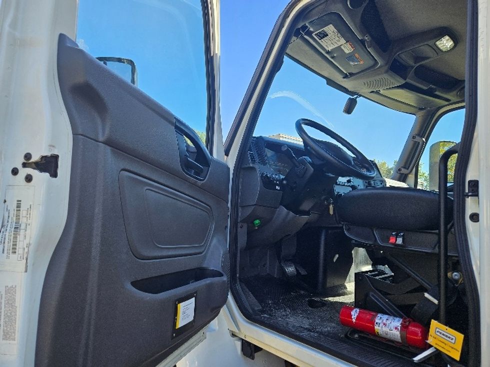 Medium Duty Box Truck-Light and Medium Duty Trucks-International-2022-MV607-Poplar Bluff-MO-248,171\n\t\tmiles-$ 41,500 - Image 15