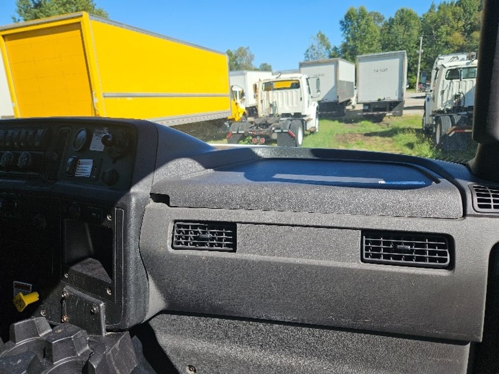 Medium Duty Box Truck-Light and Medium Duty Trucks-International-2022-MV607-Poplar Bluff-MO-248,171\n\t\tmiles-$ 41,500 - Image 20