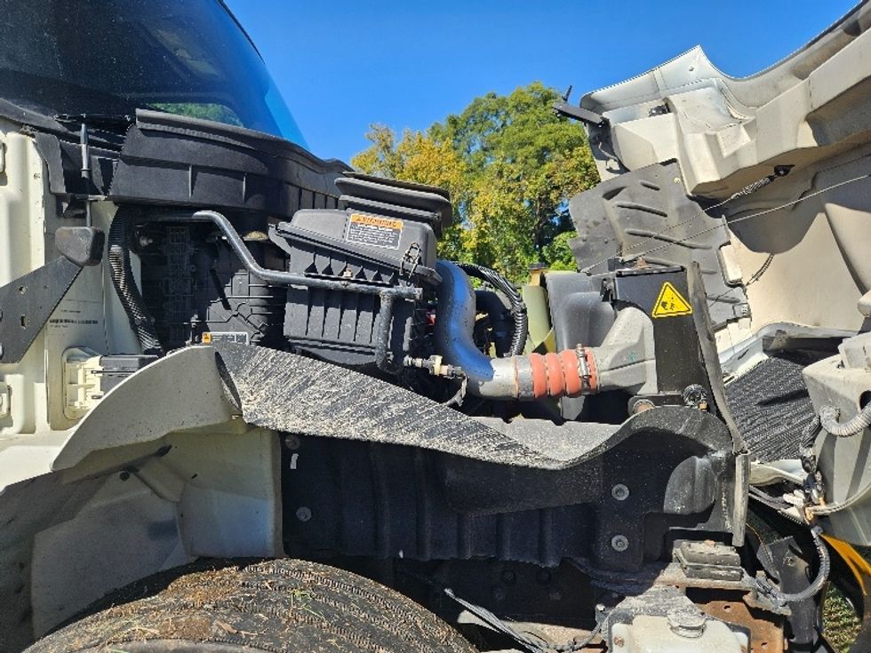Medium Duty Box Truck-Light and Medium Duty Trucks-International-2022-MV607-Poplar Bluff-MO-248,171\n\t\tmiles-$ 41,500 - Image 22