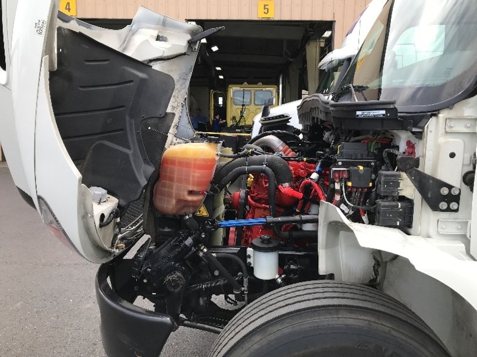 Medium Duty Box Truck-Light and Medium Duty Trucks-International-2022-MV607-Portland-OR-139,735\n\t\tmiles-$ 68,000 - Image 24