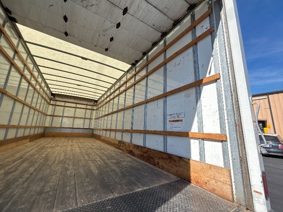 Medium Duty Box Truck-Light and Medium Duty Trucks-International-2022-MV607-Portland-OR-210,634\n\t\tmiles-$ 48,250 - Image 12