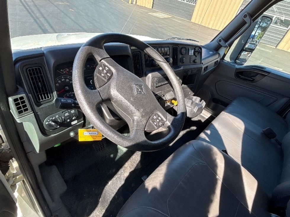 Medium Duty Box Truck-Light and Medium Duty Trucks-International-2022-MV607-Portland-OR-210,634\n\t\tmiles-$ 48,250 - Image 17